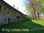 Tovačov, Zámek - hospodářské budovy